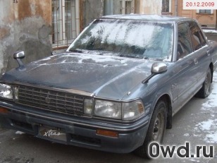 Битый автомобиль Toyota Crown