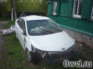 Битый автомобиль Kia Rio