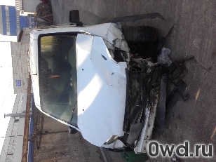 Битый автомобиль Ford Tourneo Connect