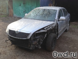 Битый автомобиль Skoda Octavia