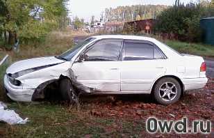 Битый автомобиль Toyota Corolla