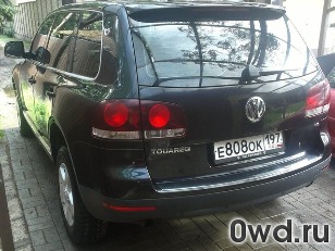 Битый автомобиль Volkswagen Touareg